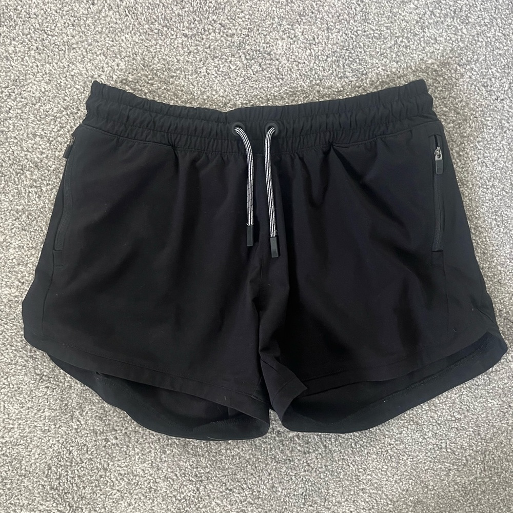 Black athleta shorts